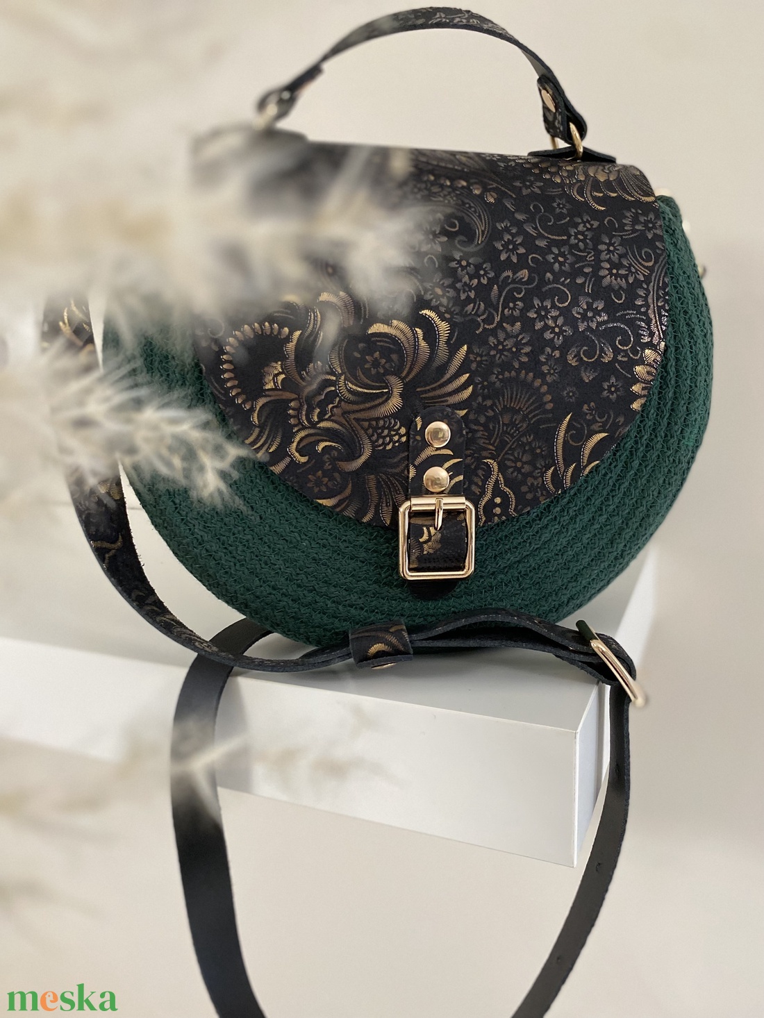 Különleges női táska, valódi bőr kiegészítőkkel - táska & tok - kézitáska & válltáska - vállon átvethető táska - Meska.hu