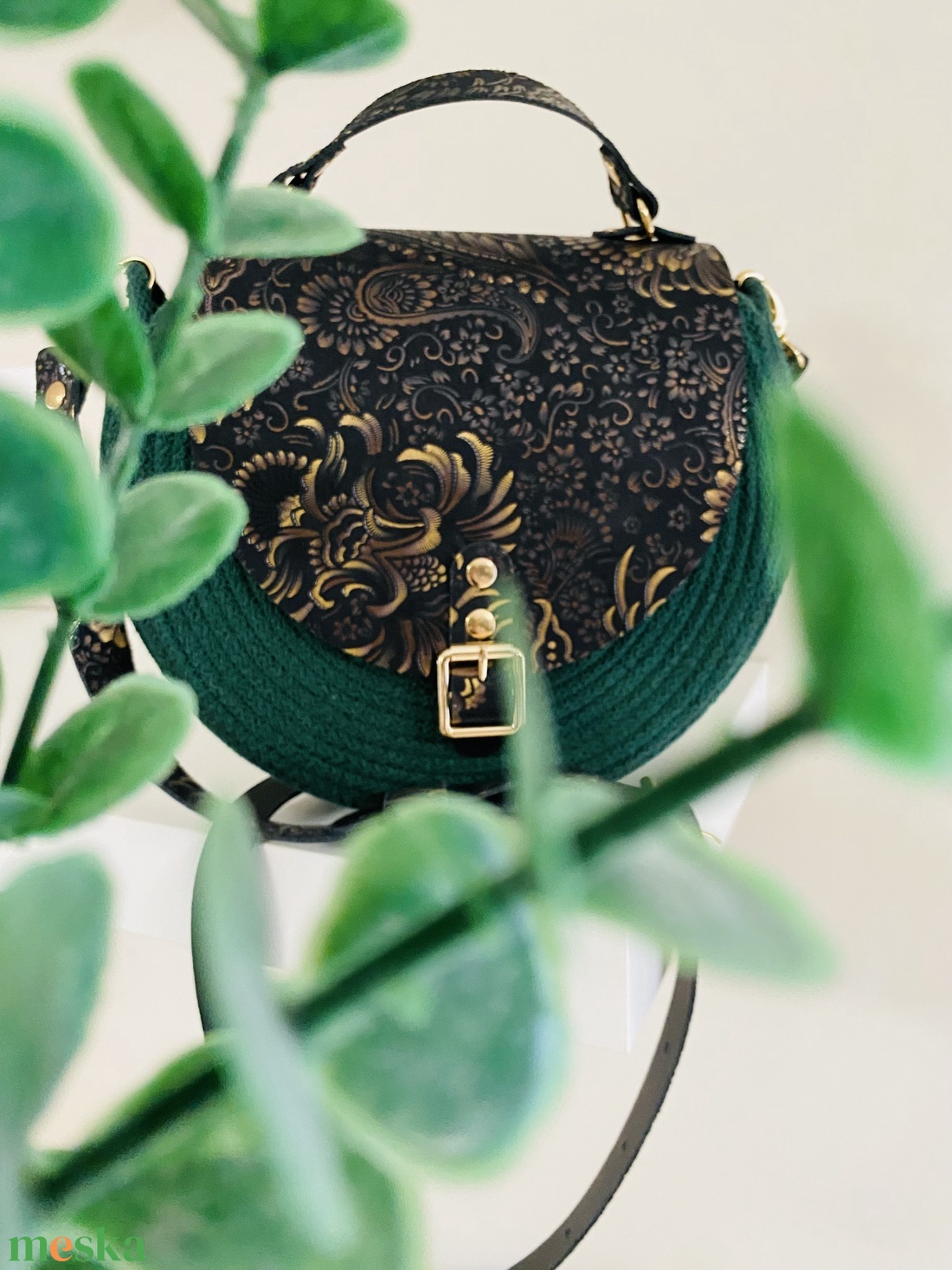 Különleges női táska, valódi bőr kiegészítőkkel - táska & tok - kézitáska & válltáska - vállon átvethető táska - Meska.hu