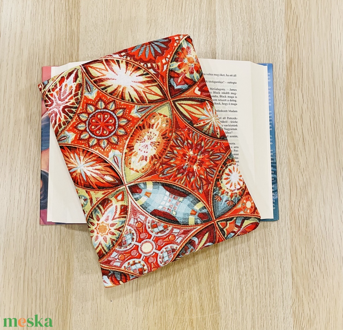 Kaleidoszkóp  ölelhető könyvtok - otthon & életmód - papír, írószer - könyv- és füzetborító - Meska.hu