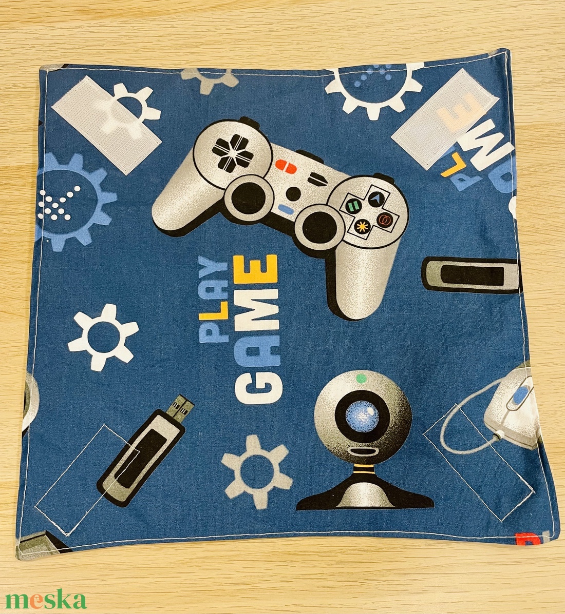 Gamer újraszalvéta - táska & tok - uzsonna- & ebéd tartó - szendvics csomagoló - Meska.hu Gamer újraszalvéta - táska & tok - uzsonna- & ebéd tartó - szendvics csomagoló - Meska.hu