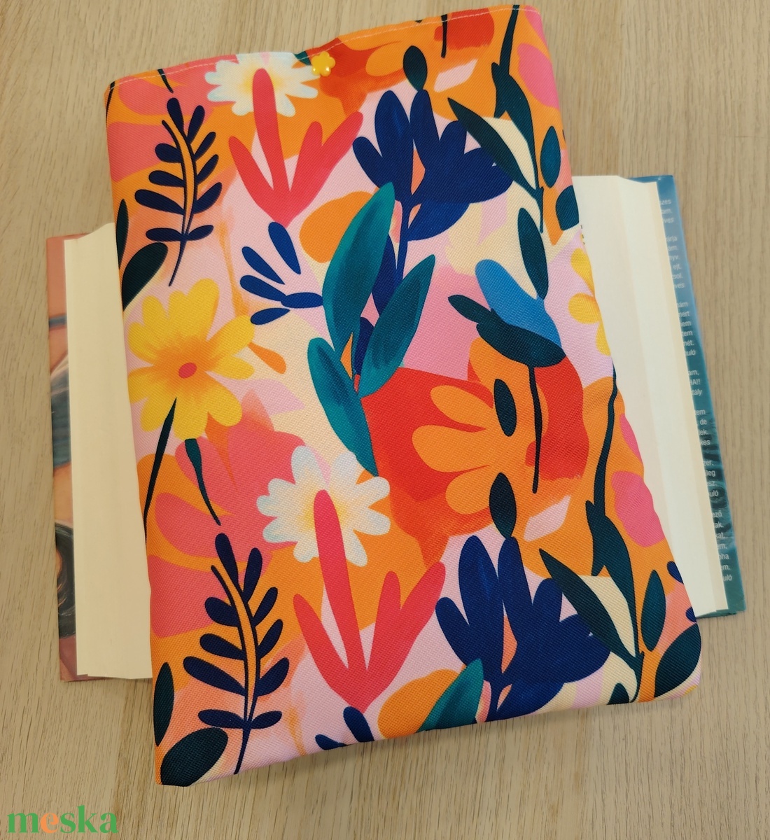 Nagy zárható vízhatlan könyvtok/ tablet tok (ceruza) - otthon & életmód - papír, írószer - könyv- és füzetborító - Meska.hu Nagy zárható vízhatlan könyvtok/ tablet tok (ceruza) - otthon & életmód - papír, írószer - könyv- és füzetborító - Meska.hu