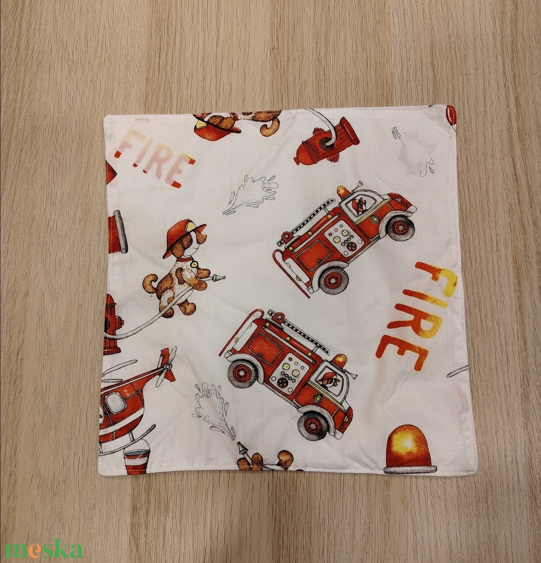 Tűzoltós  újraszalvéta - táska & tok - uzsonna- & ebéd tartó - szendvics csomagoló - Meska.hu