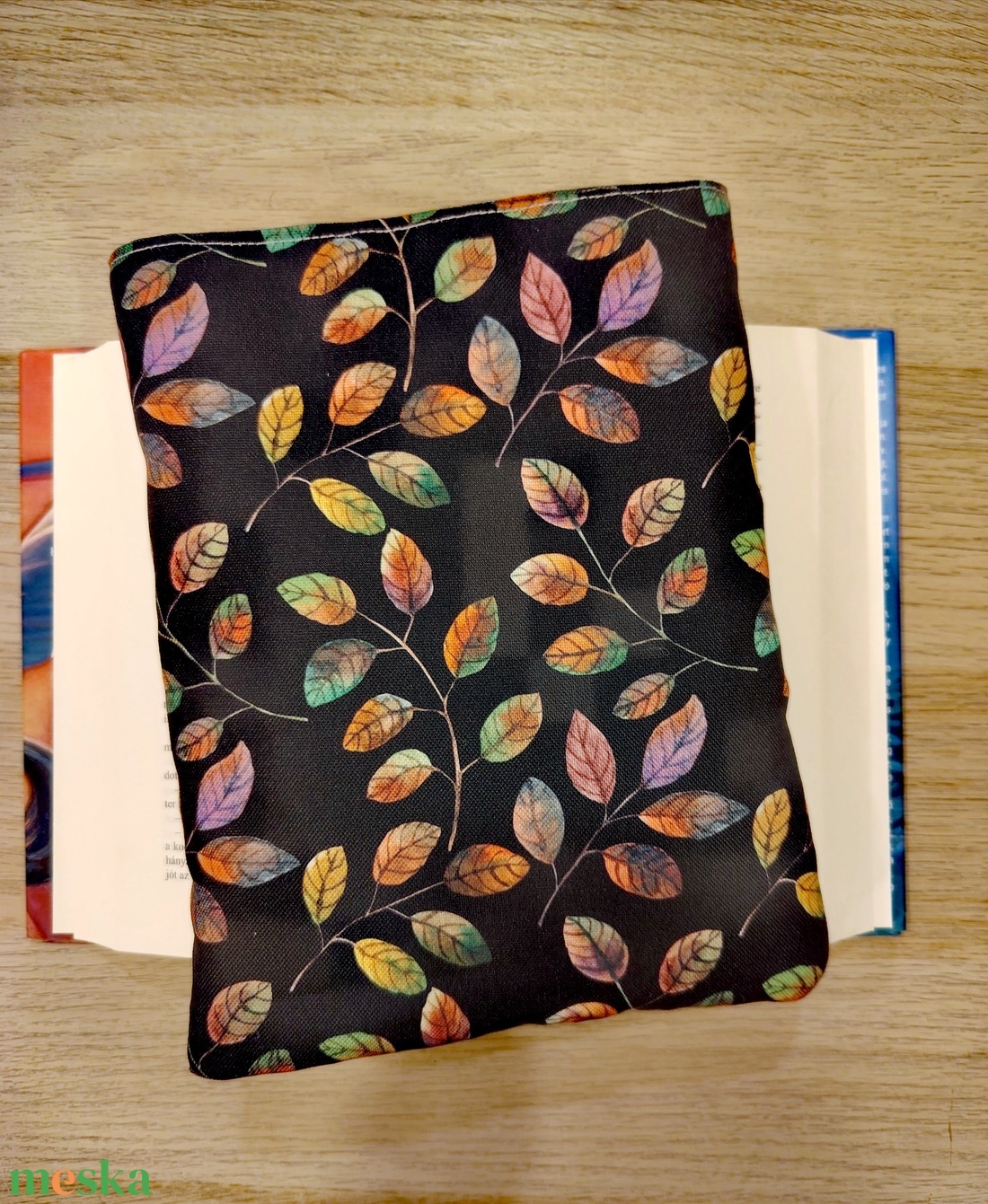 Vízhatlan ölelhető könyvtok (leveles) - könyv & zene - könyvtok - Meska.hu