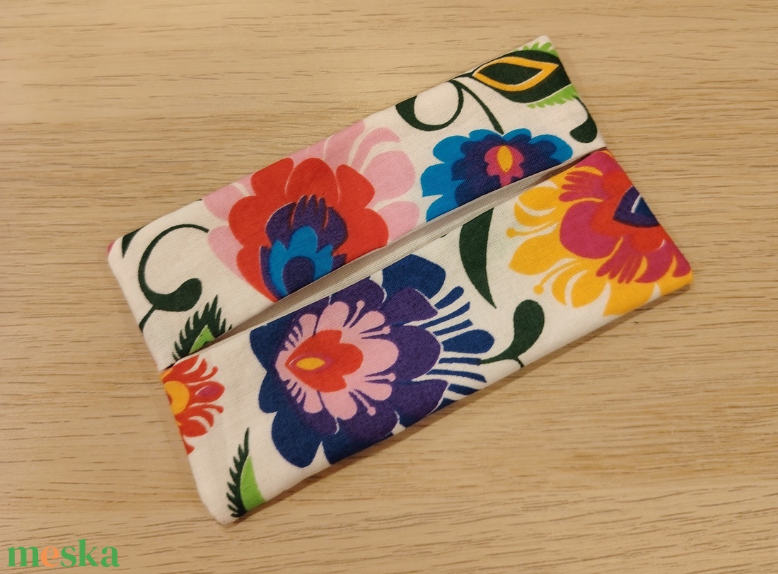 Virágos zsepitartó - táska & tok - pénztárca & más tok - zsebkendőtartó tok - Meska.hu