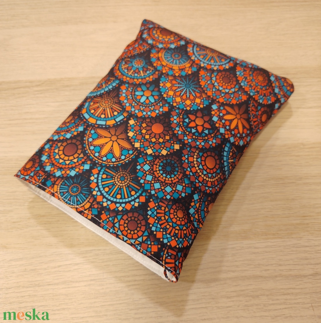 Vízhatlan ölelhető könyvtok (mandala))  - könyv & zene - könyvtok - Meska.hu