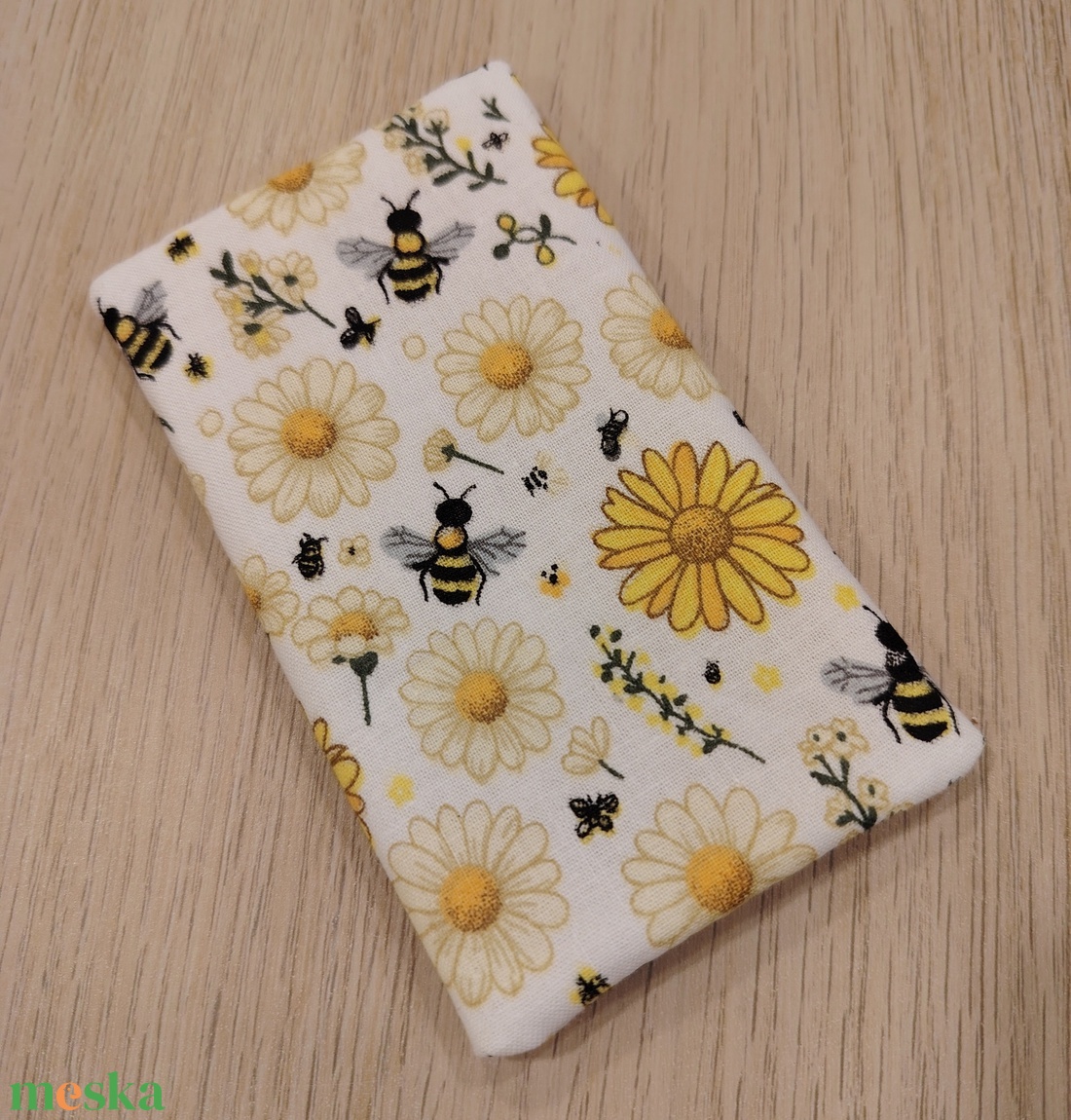 Méhecskés zsepitartó - táska & tok - pénztárca & más tok - zsebkendőtartó tok - Meska.hu