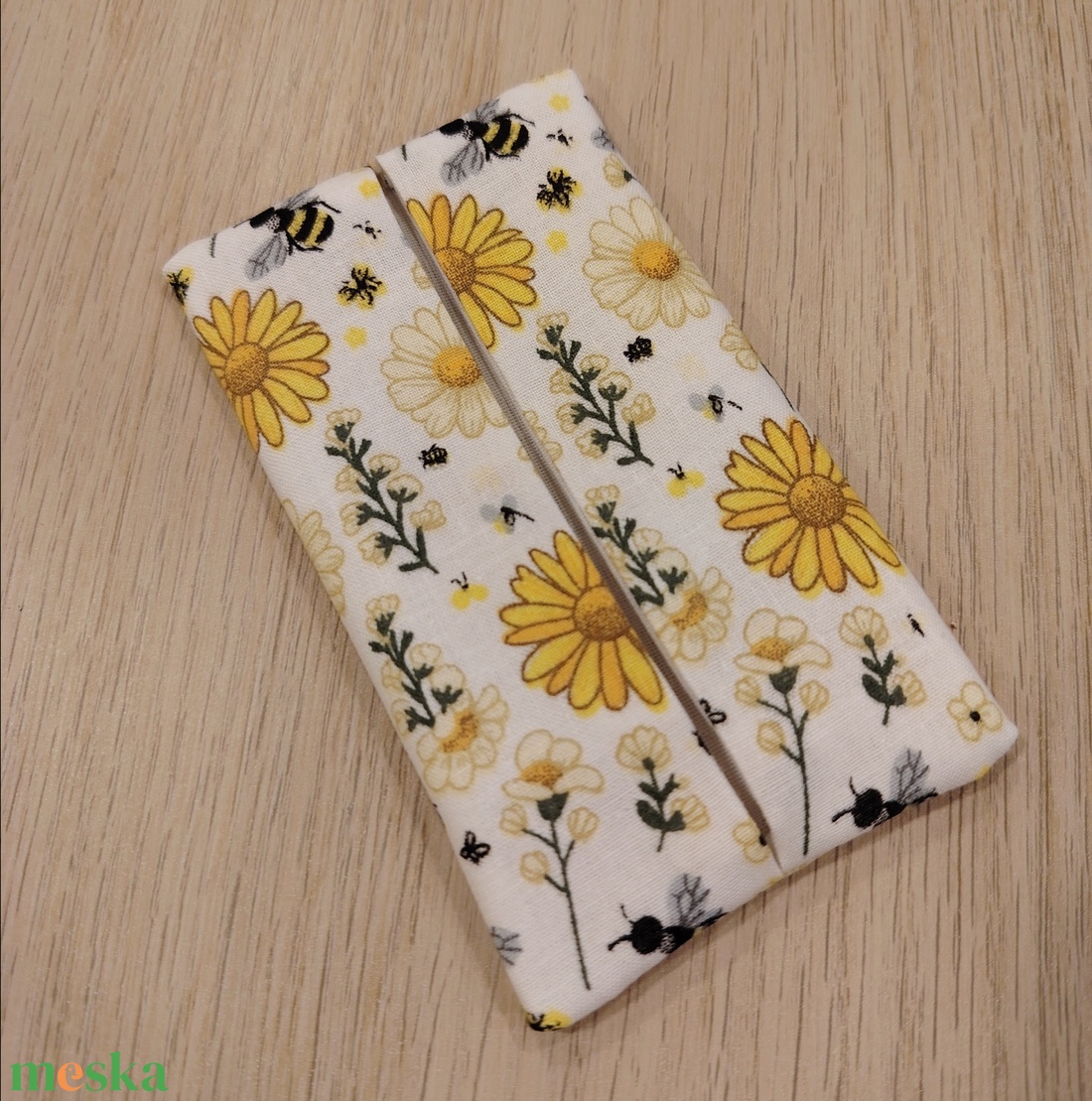 Méhecskés zsepitartó - táska & tok - pénztárca & más tok - zsebkendőtartó tok - Meska.hu