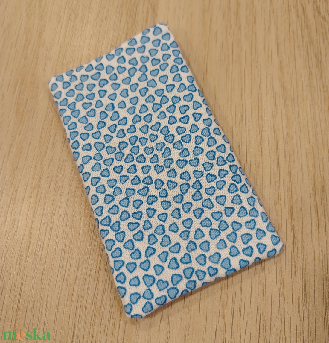 Szivecskés zsepitartó - táska & tok - pénztárca & más tok - zsebkendőtartó tok - Meska.hu