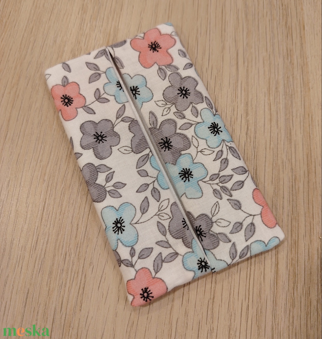 Virágos zsepitartó - táska & tok - pénztárca & más tok - zsebkendőtartó tok - Meska.hu