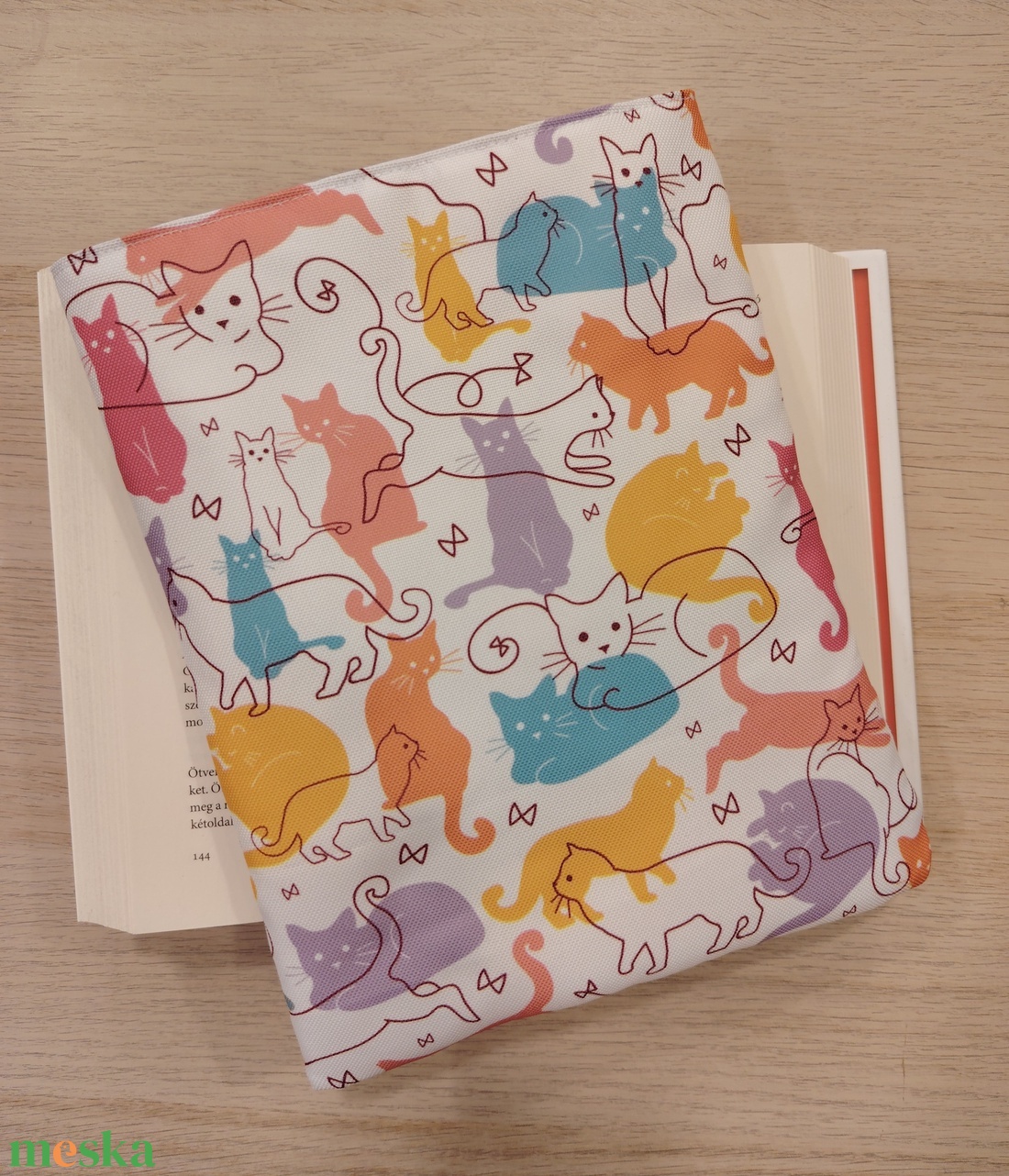 Vízhatlan ölelhető könyvtok (cicás) - könyv & zene - könyvtok - Meska.hu