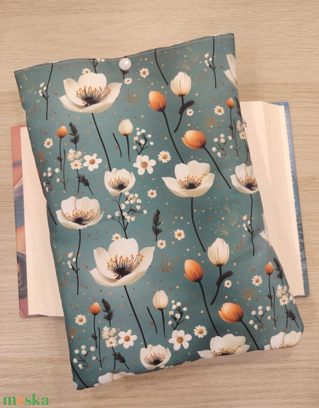 Nagy zárható vízhatlan könyvtok/tablet tok  (virágos))  - otthon & életmód - papír, írószer - könyv- és füzetborító - Meska.hu