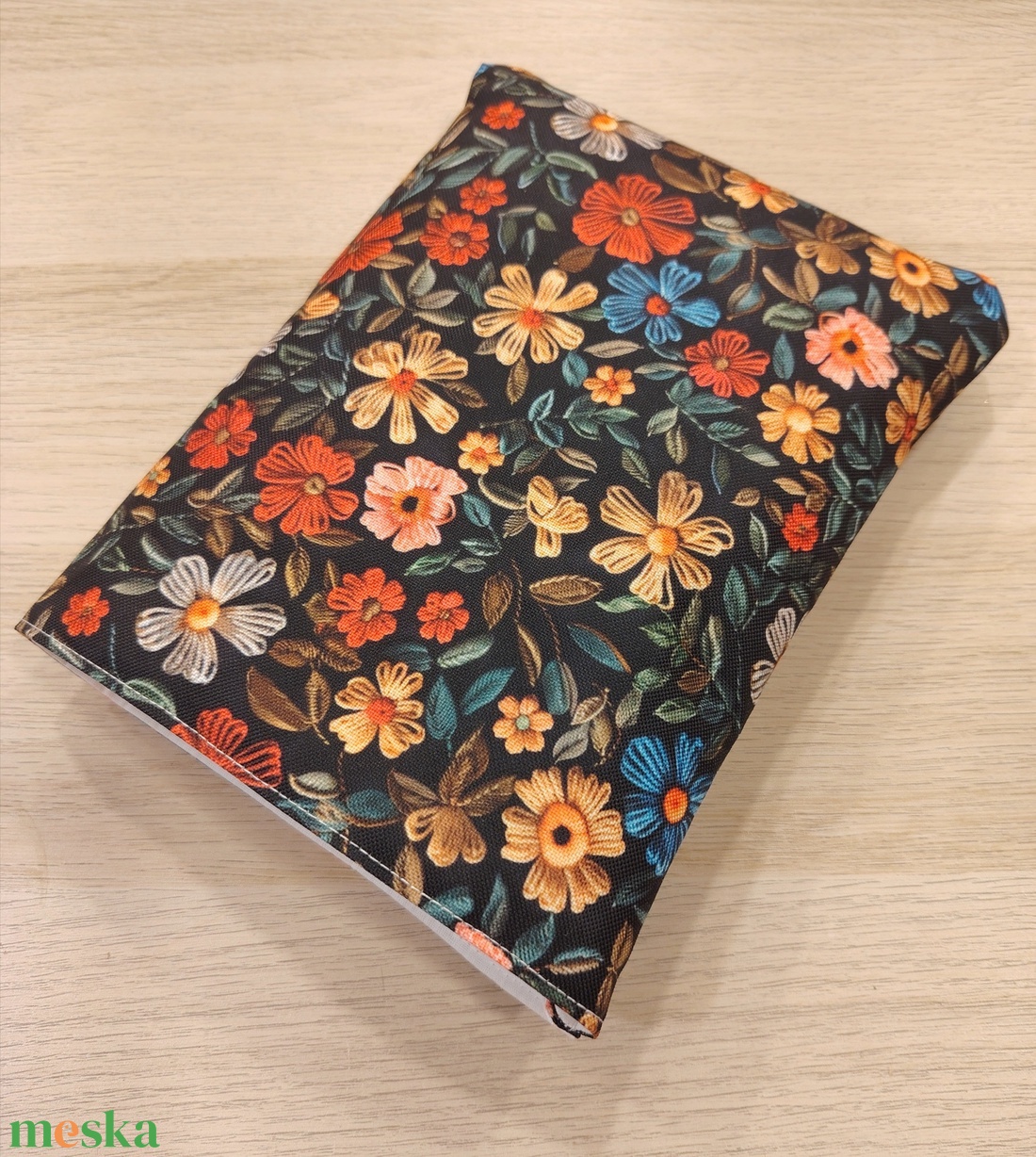 Vízhatlan ölelhető könyvtok (virág) - könyv & zene - könyvtok - Meska.hu