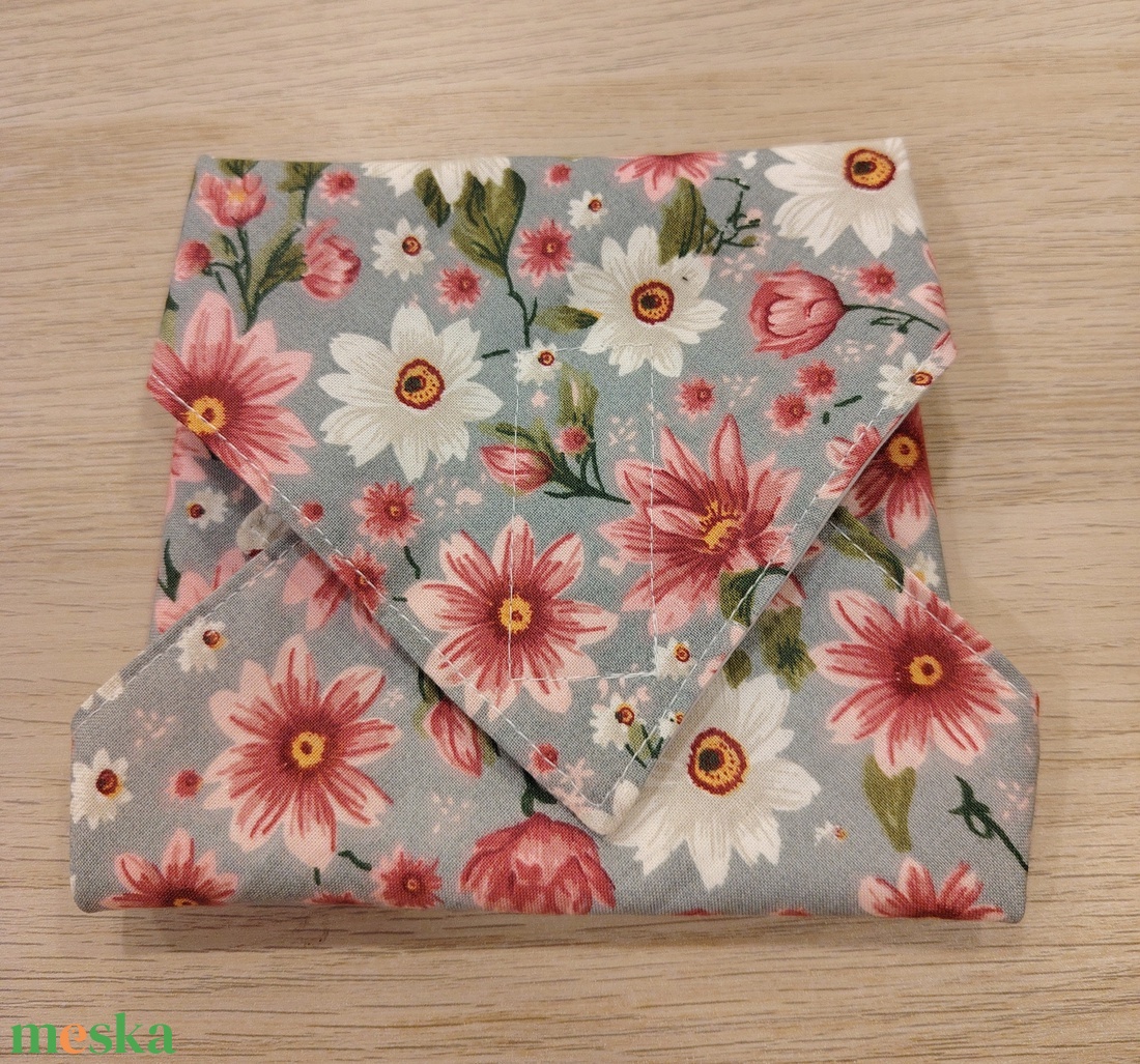 Virágos újraszalvéta - táska & tok - uzsonna- & ebéd tartó - szendvics csomagoló - Meska.hu