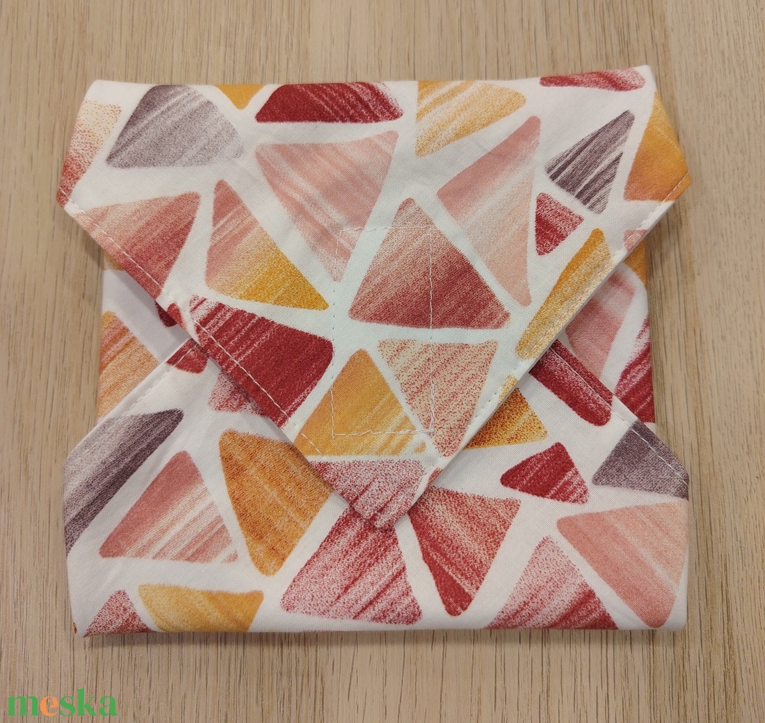 Háromszög újraszalvéta - táska & tok - uzsonna- & ebéd tartó - szendvics csomagoló - Meska.hu