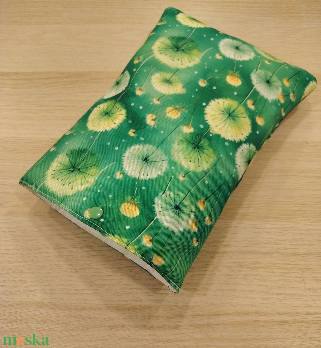 Nagy zárható vízhatlan könyvtok/tablet tok  (pitypang)  - otthon & életmód - papír, írószer - könyv- és füzetborító - Meska.hu