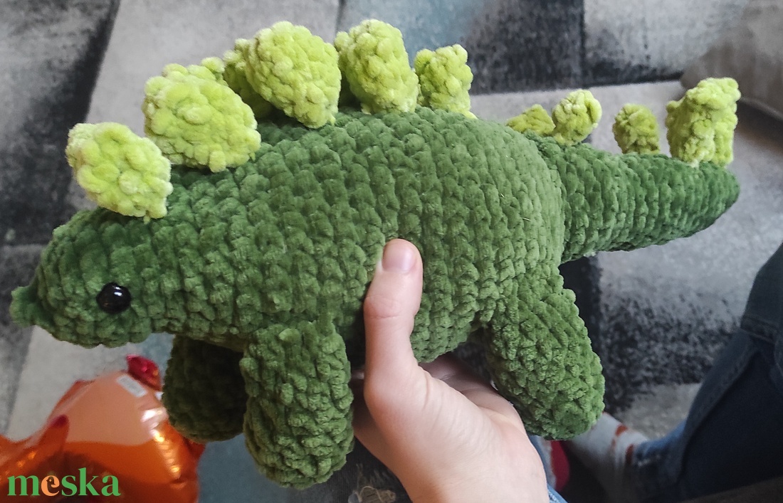 Horgolt stegosaurus - játék & sport - plüssállat & játékfigura - plüss dínók - Meska.hu Horgolt stegosaurus - játék & sport - plüssállat & játékfigura - plüss dínók - Meska.hu