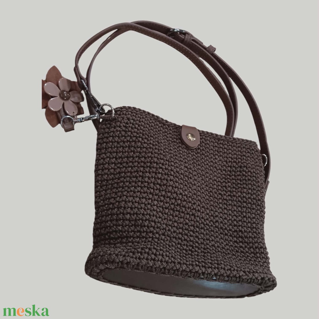 Kis méretű barna válltáska - táska & tok - kézitáska & válltáska - válltáska - Meska.hu