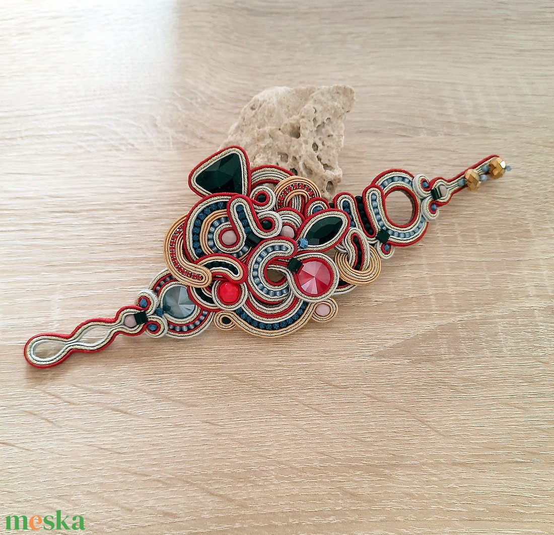 Sujtás karkötő - ékszer - karkötő - széles karkötő - Meska.hu