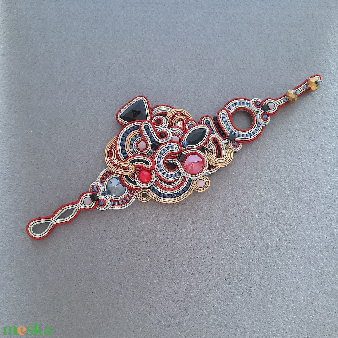 Sujtás karkötő - ékszer - karkötő - széles karkötő - Meska.hu