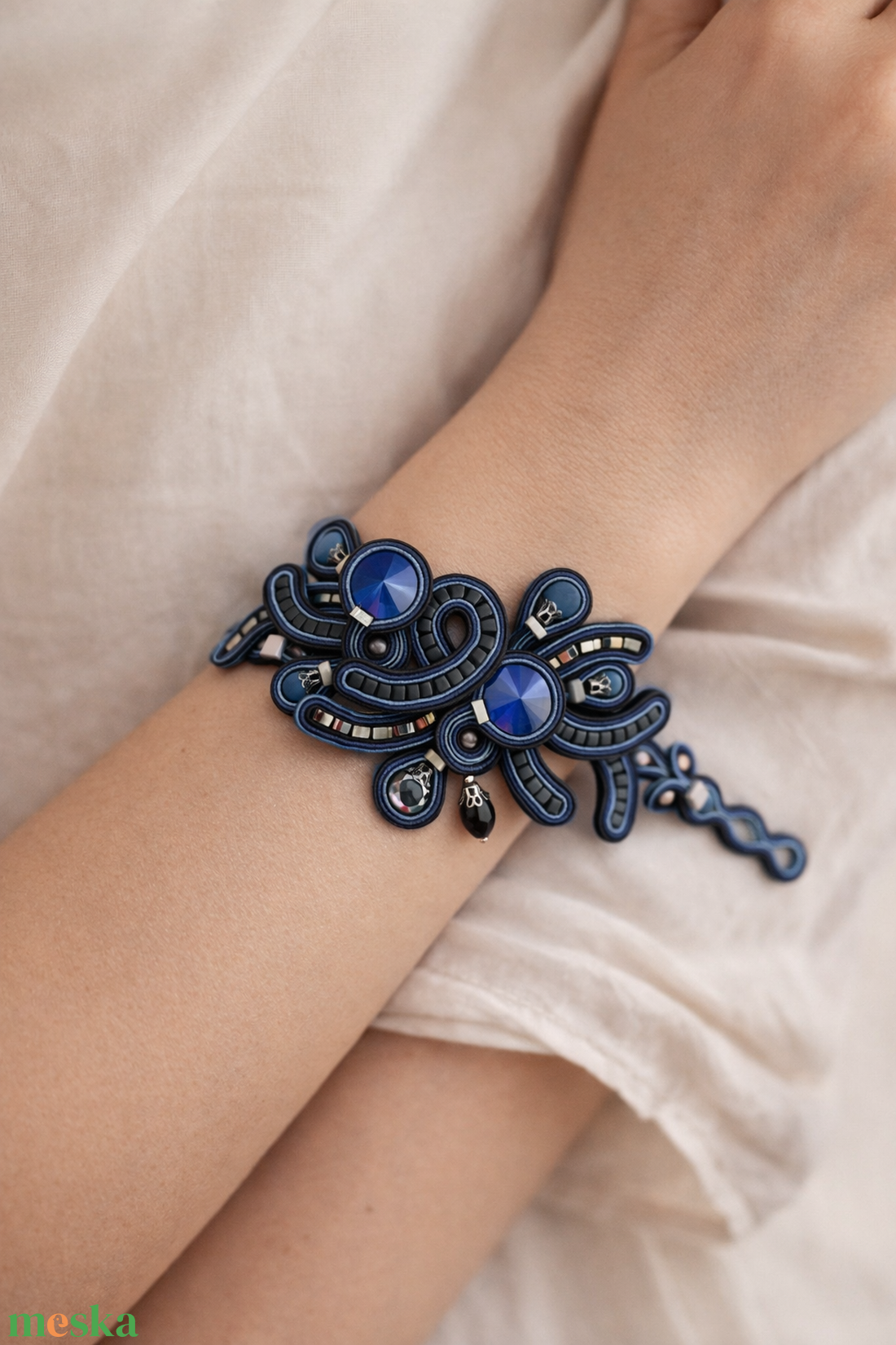 Sujtás karkötő ajándék bedugós fülbevalóval - ékszer - nyaklánc - statement nyaklánc - Meska.hu