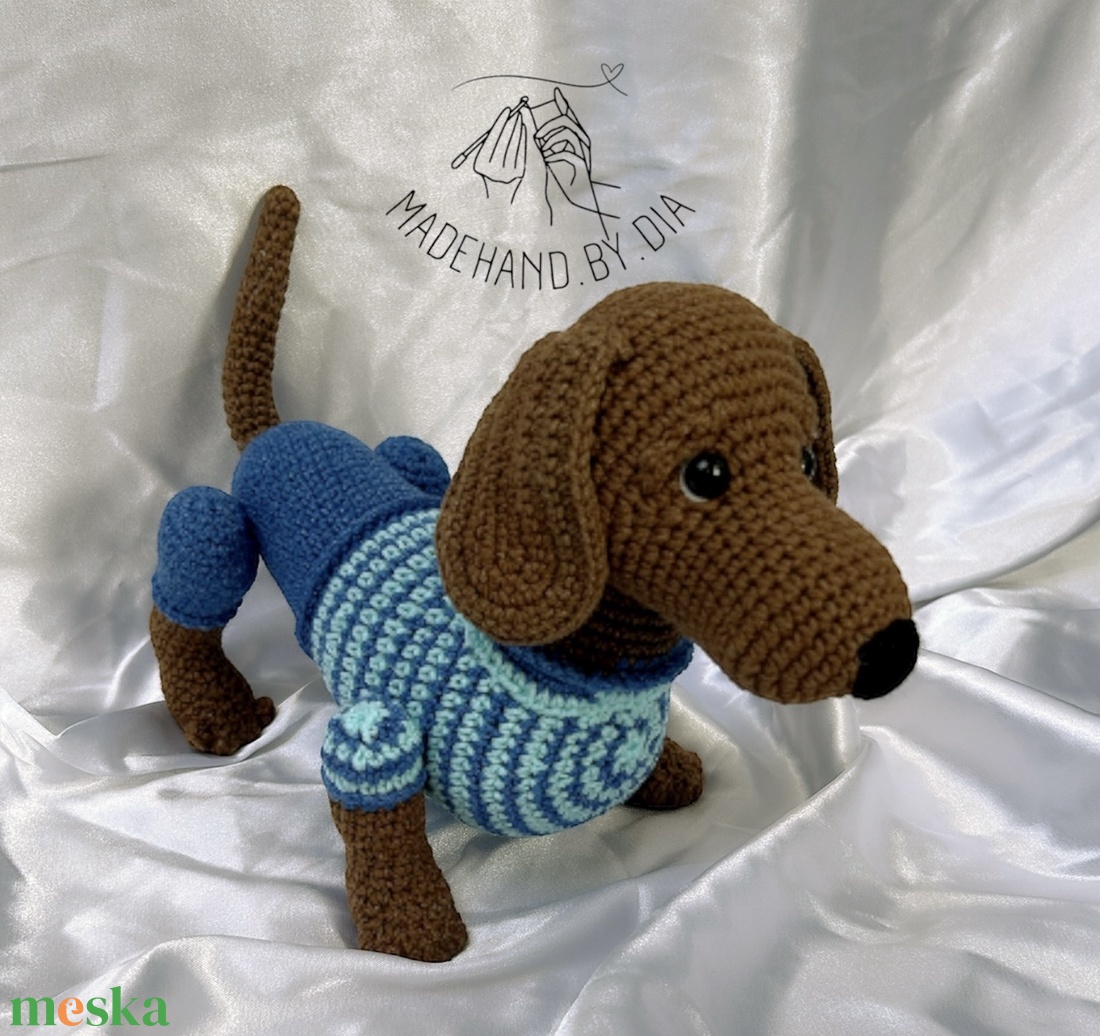 Horgolt Tacskó - játék & sport - plüssállat & játékfigura - kutya - Meska.hu