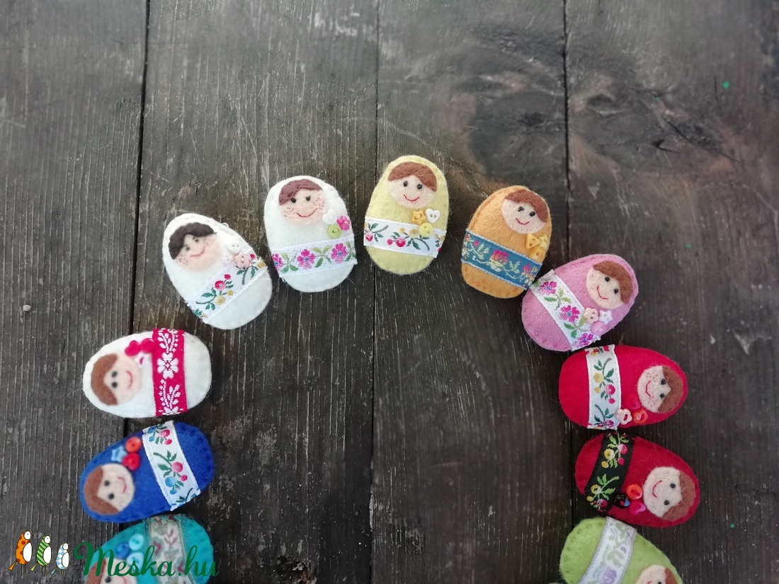 Matrjoska kitűző - ékszer - kitűző és bross - kitűző - Meska.hu
