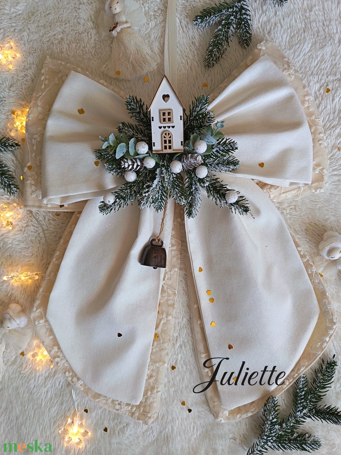 Karácsonyi masni kopogtató ajtódísz csengettyűvel - otthon & életmód - dekoráció - ajtó- és ablak dekoráció - ajtódísz & kopogtató - Meska.hu