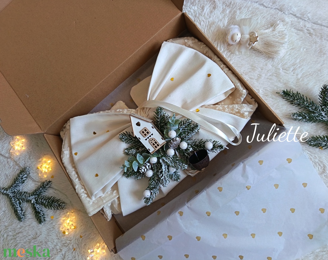 Karácsonyi masni kopogtató ajtódísz csengettyűvel - otthon & életmód - dekoráció - ajtó- és ablak dekoráció - ajtódísz & kopogtató - Meska.hu