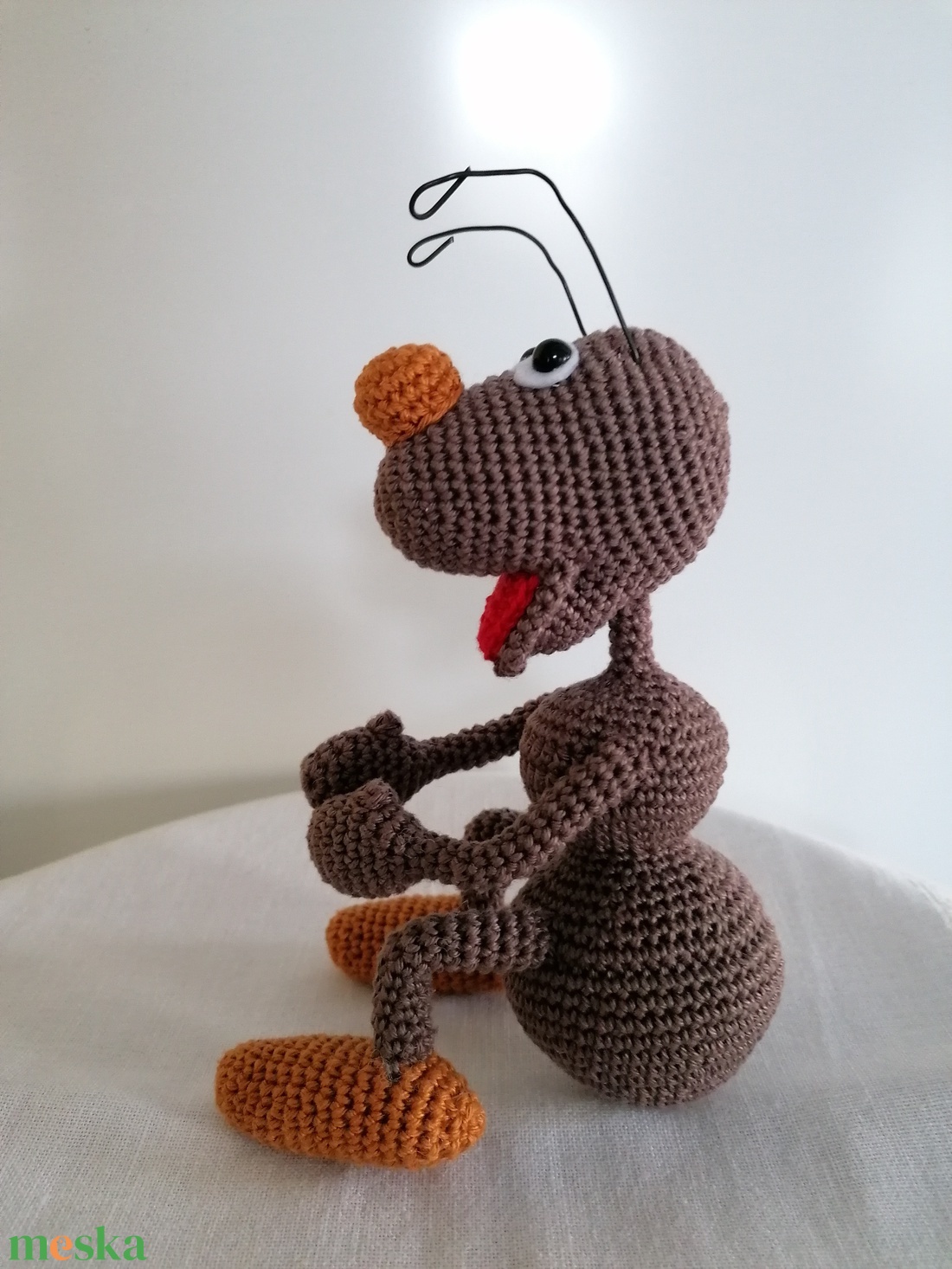 Amigurumi hangya  - otthon & életmód - dekoráció - asztal és polc dekoráció - asztaldísz - Meska.hu