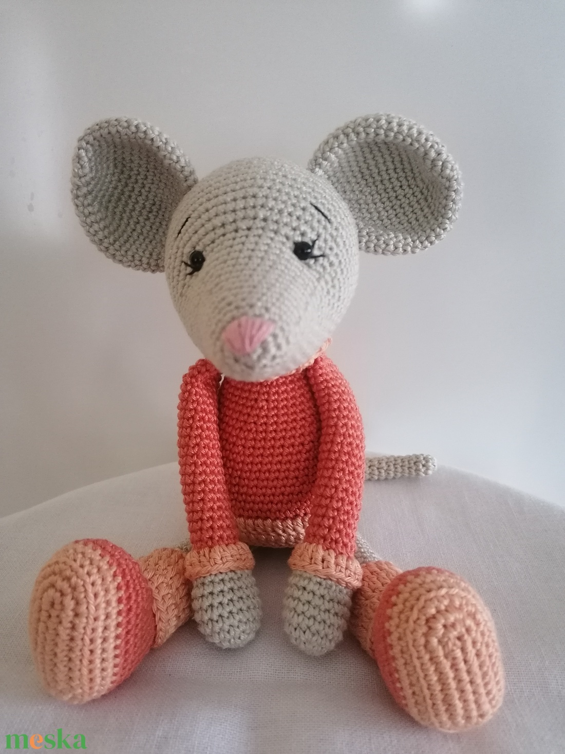 Amigurumi egér pulcsiban - játék & sport - plüssállat & játékfigura - egér - Meska.hu Amigurumi egér pulcsiban - játék & sport - plüssállat & játékfigura - egér - Meska.hu