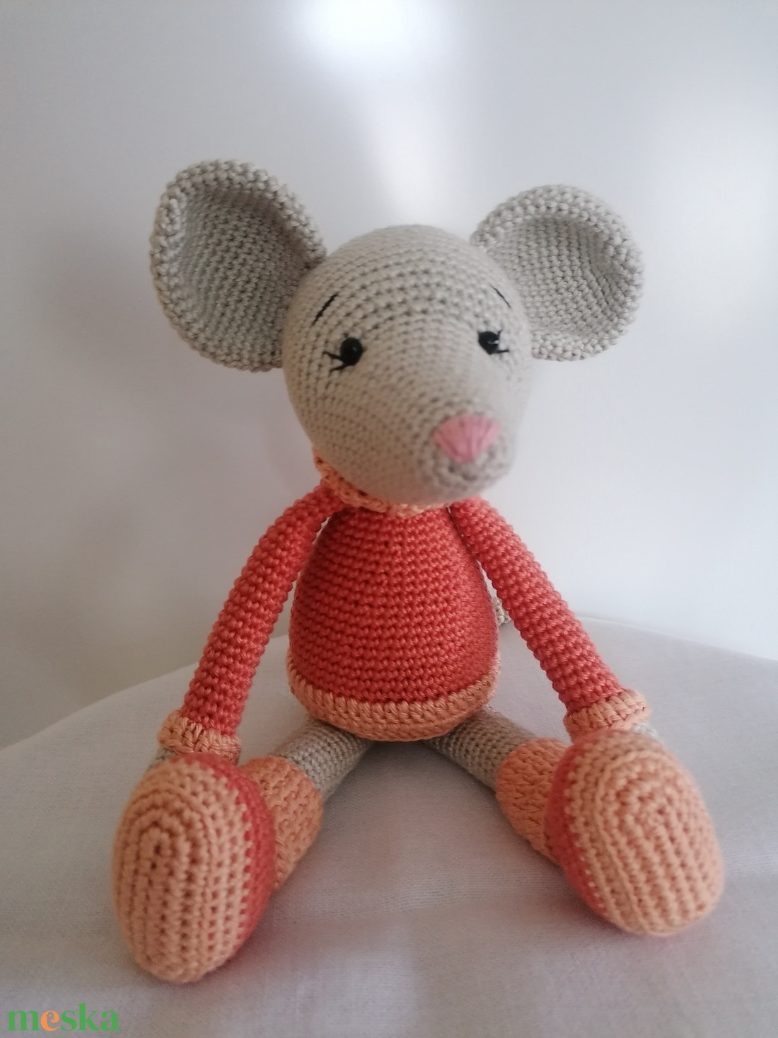 Amigurumi egér pulcsiban - játék & sport - plüssállat & játékfigura - egér - Meska.hu Amigurumi egér pulcsiban - játék & sport - plüssállat & játékfigura - egér - Meska.hu
