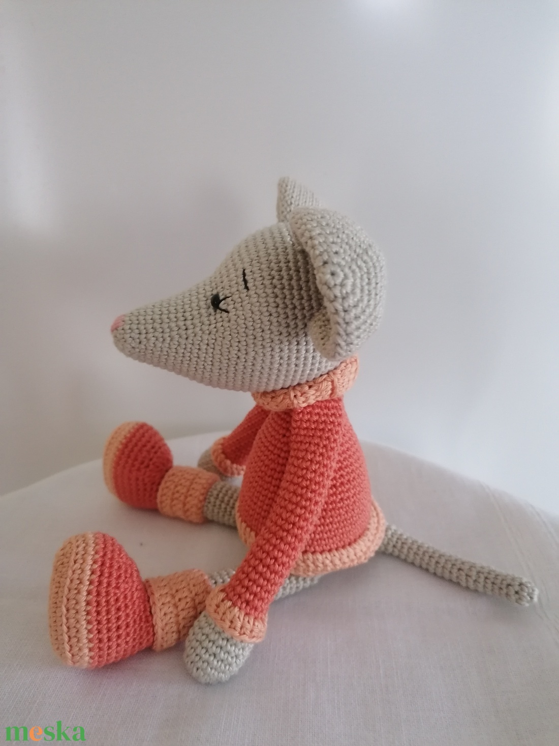 Amigurumi egér pulcsiban - játék & sport - plüssállat & játékfigura - egér - Meska.hu Amigurumi egér pulcsiban - játék & sport - plüssállat & játékfigura - egér - Meska.hu