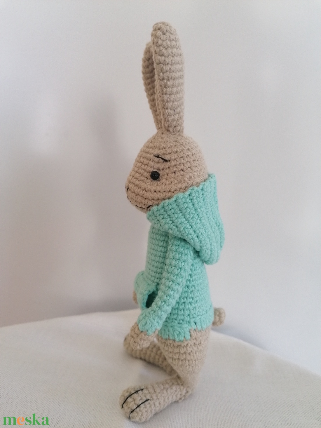 Amigurumi nyuszi kapucnis pulcsiban  - játék & sport - plüssállat & játékfigura - nyuszi - Meska.hu