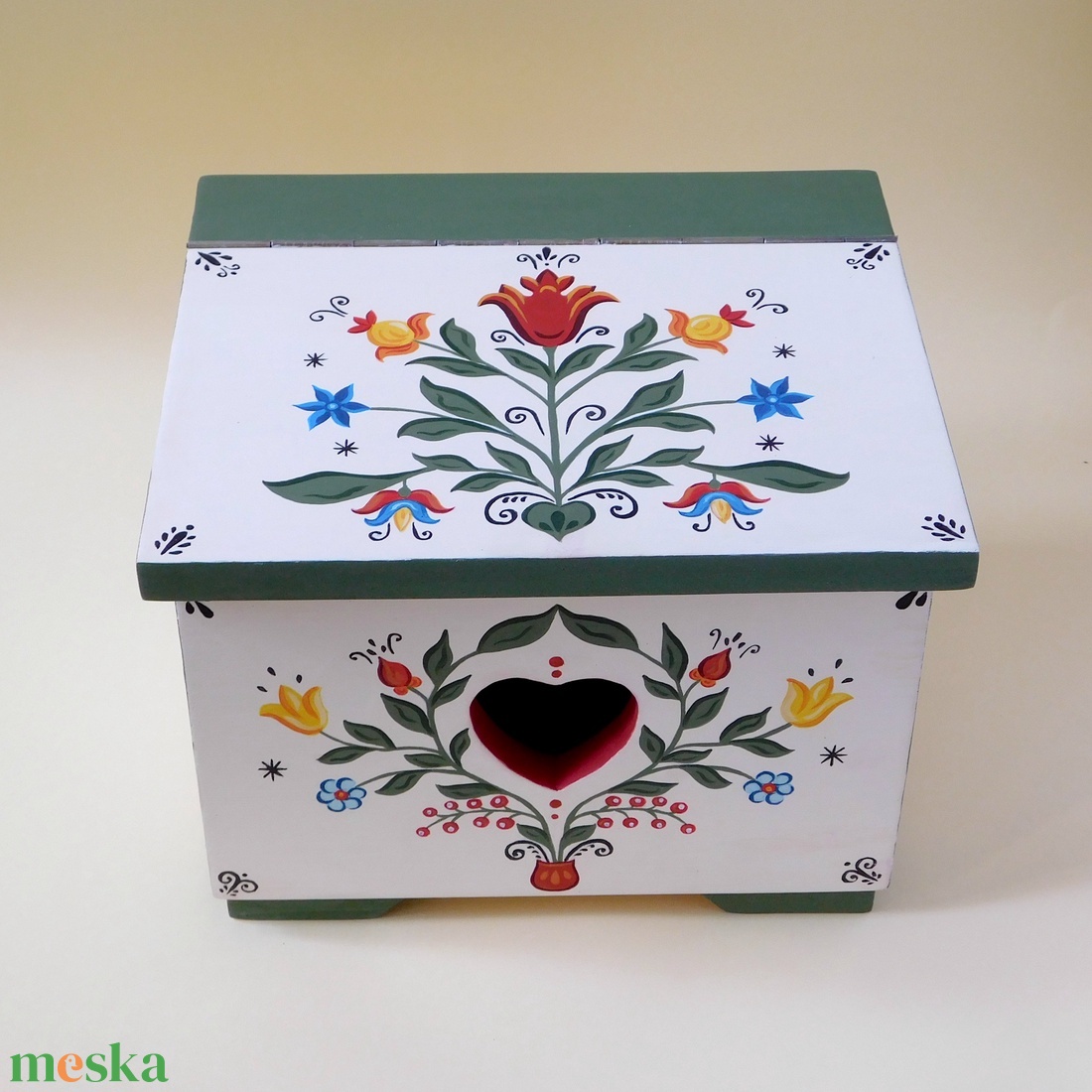 Hagyományos stílusú, mesés hangulatú, menyasszonyi láda, tulipános festett fa ládikó, tulipános láda magyar motívumos - esküvő - Meska.hu Hagyományos stílusú, mesés hangulatú, menyasszonyi láda, tulipános festett fa ládikó, tulipános láda magyar motívumos - esküvő - Meska.hu