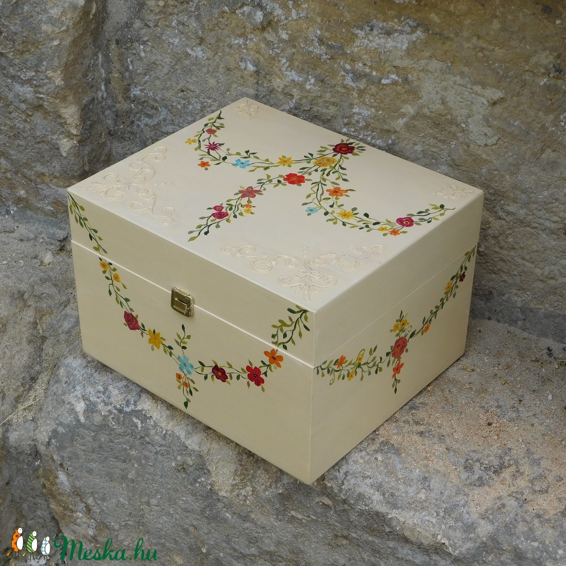 Elegáns barokk füzéres, kis láda, tulipános láda, menyasszonyi ládika - esküvő - emlék & ajándék - doboz - Meska.hu Elegáns barokk füzéres, kis láda, tulipános láda, menyasszonyi ládika - esküvő - emlék & ajándék - doboz - Meska.hu