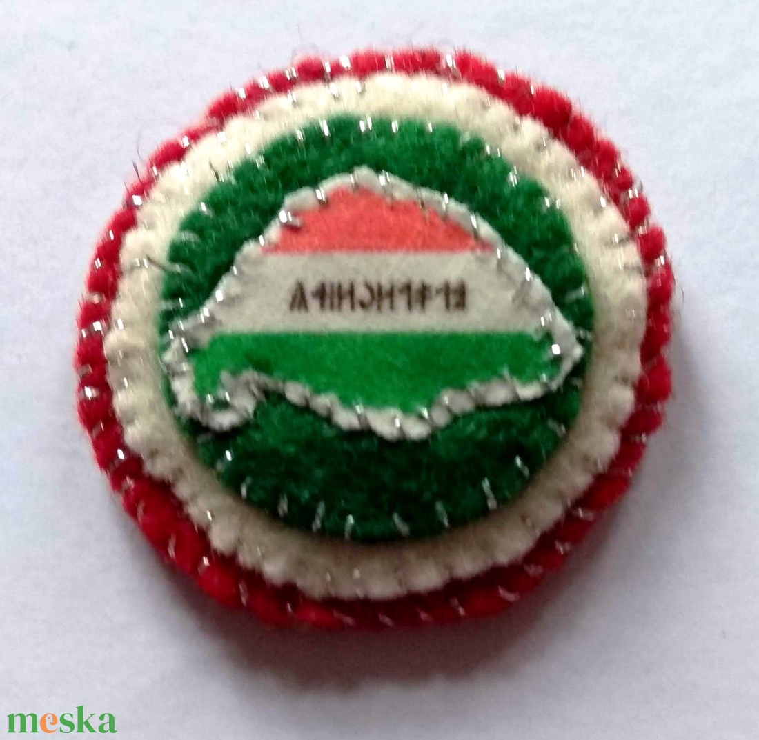 Címeres filc kokárda - ékszer - kitűző és bross - Meska.hu