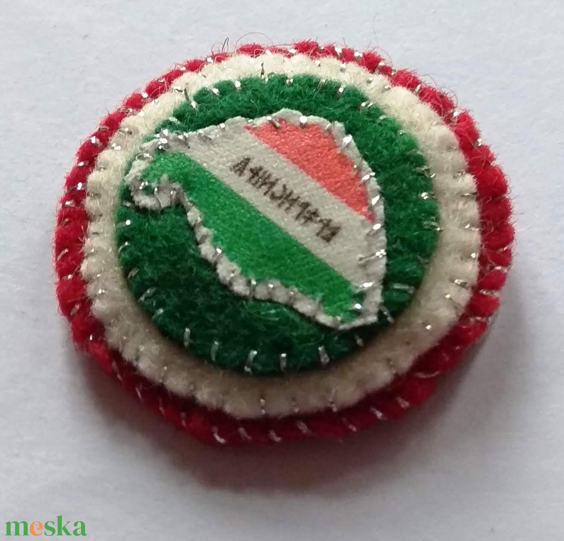 Címeres filc kokárda - ékszer - kitűző és bross - Meska.hu