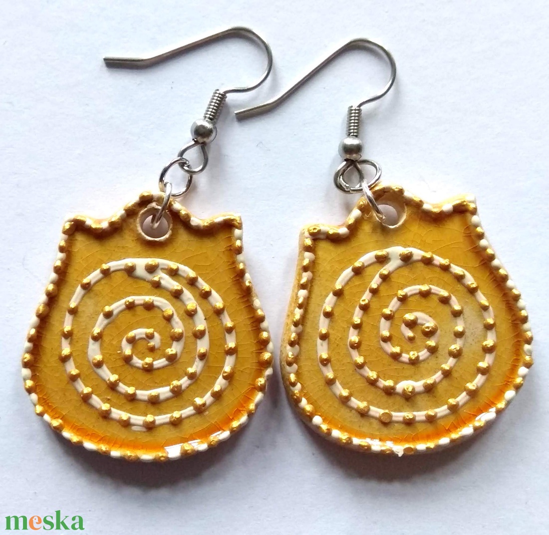 Napsárga tulipán - kerámia fülbevaló - ékszer - fülbevaló - lógó fülbevaló - Meska.hu