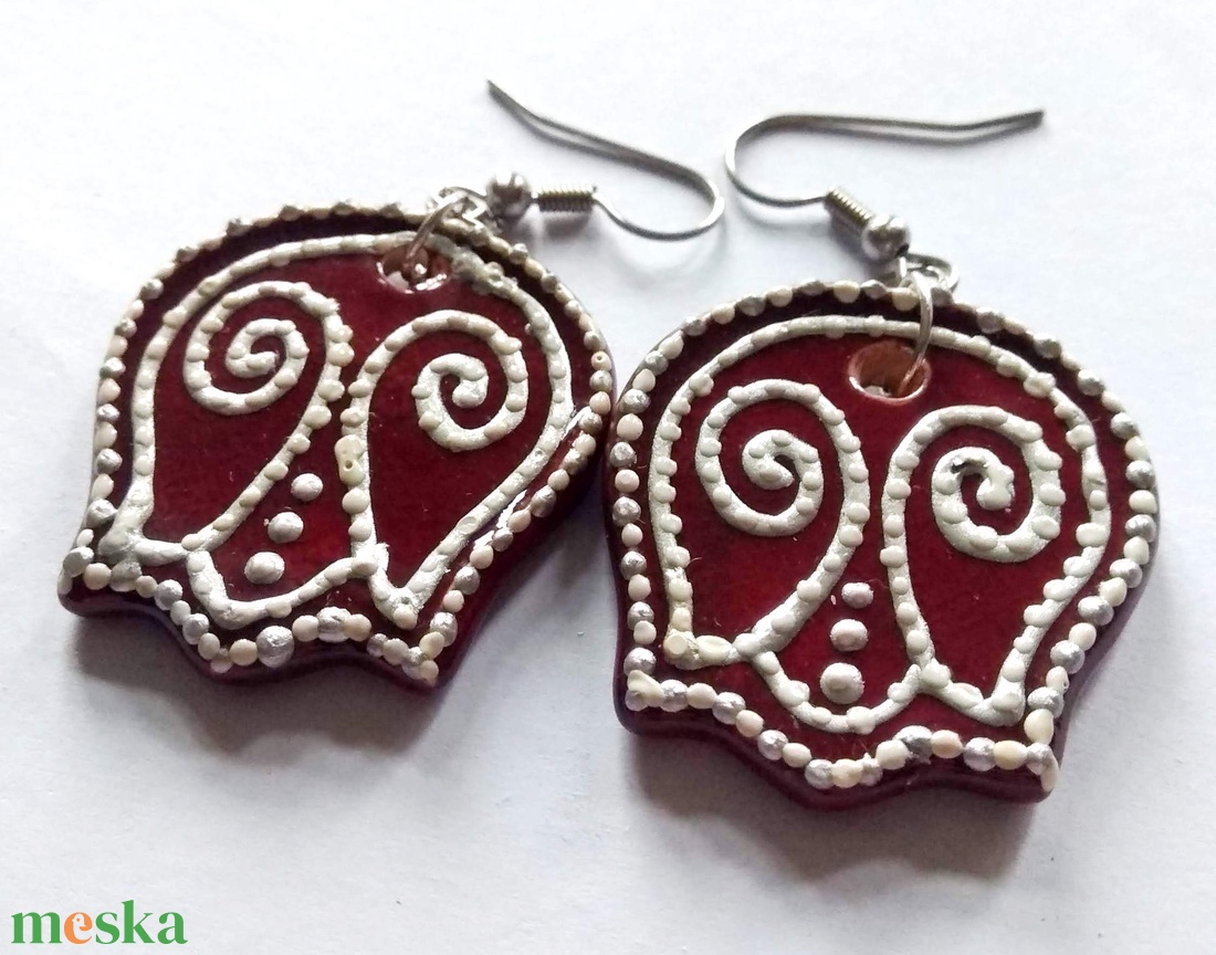 Bordó tulipán - kerámia fülbevaló - ékszer - fülbevaló - lógó fülbevaló - Meska.hu