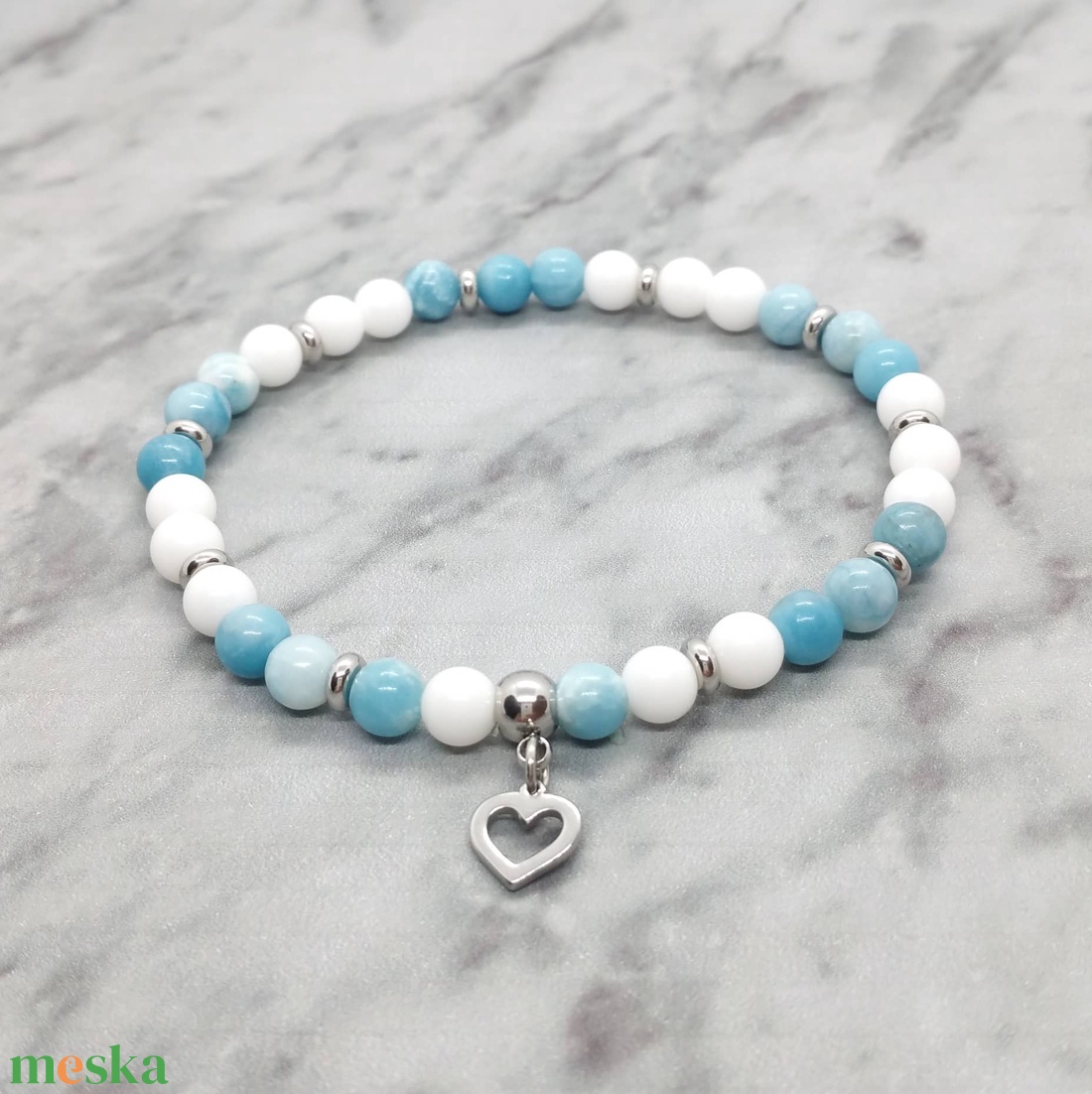 Larimar és Tridacna ásványkarkötő nemesacél köztessel - ékszer - karkötő - karkötő medállal - Meska.hu Larimar és Tridacna ásványkarkötő nemesacél köztessel - ékszer - karkötő - karkötő medállal - Meska.hu