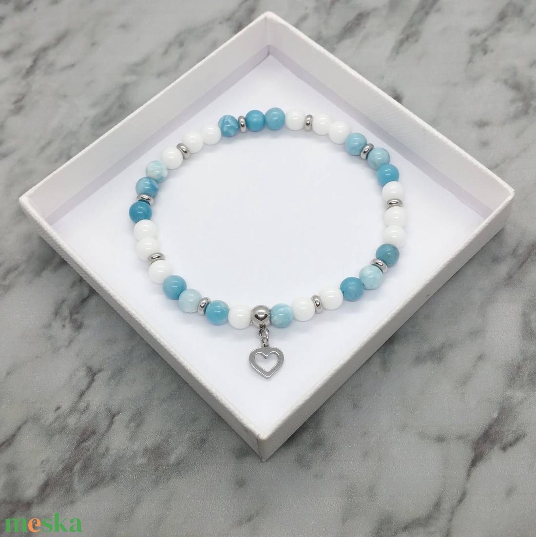 Larimar és Tridacna ásványkarkötő nemesacél köztessel - ékszer - karkötő - karkötő medállal - Meska.hu Larimar és Tridacna ásványkarkötő nemesacél köztessel - ékszer - karkötő - karkötő medállal - Meska.hu