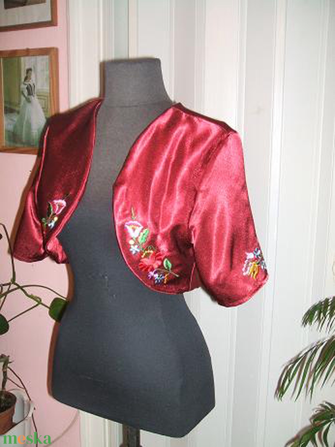 Kalocsai himzett boleró - esküvő - kiegészítők - bolero és válltakaró - Meska.hu Kalocsai himzett boleró - esküvő - kiegészítők - bolero és válltakaró - Meska.hu
