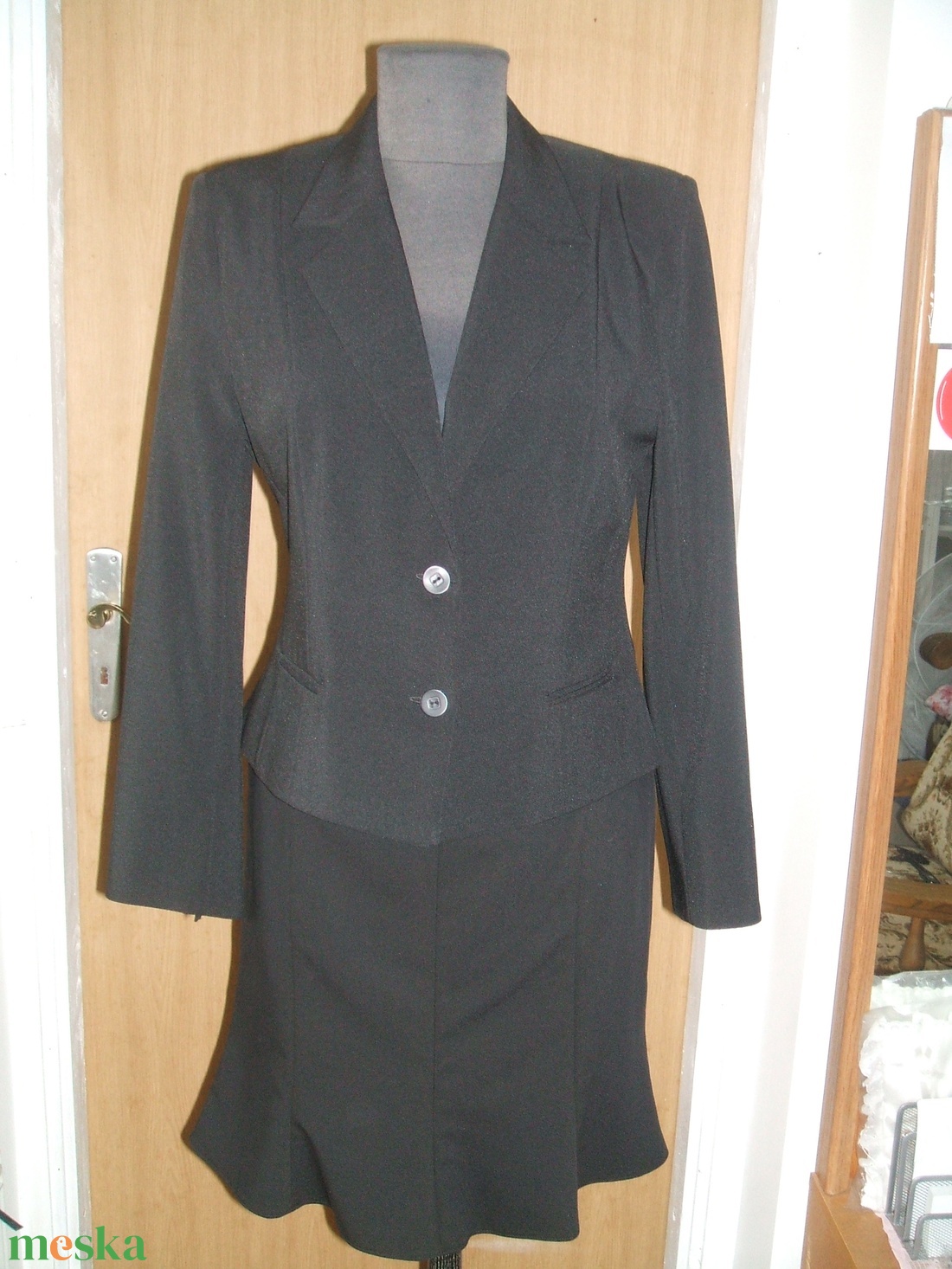 Női fekete szövet kosztüm, 40 méret - ruha & divat - női ruha - blézer & kosztüm - Meska.hu