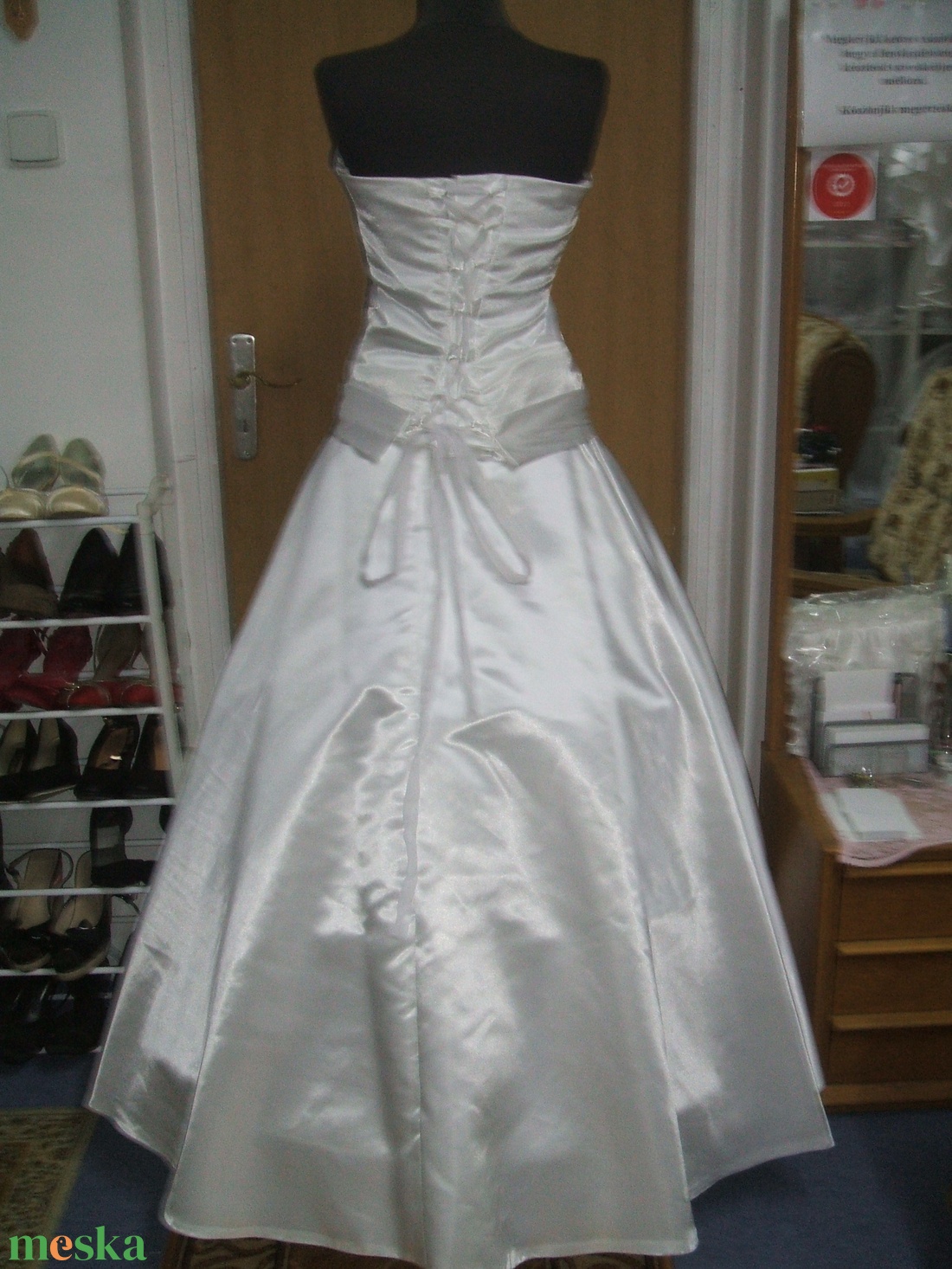 Menyasszonyi ruha, kalocsai fehér himzéssel, 38-40 - esküvő - ruha - menyasszonyi ruha - Meska.hu