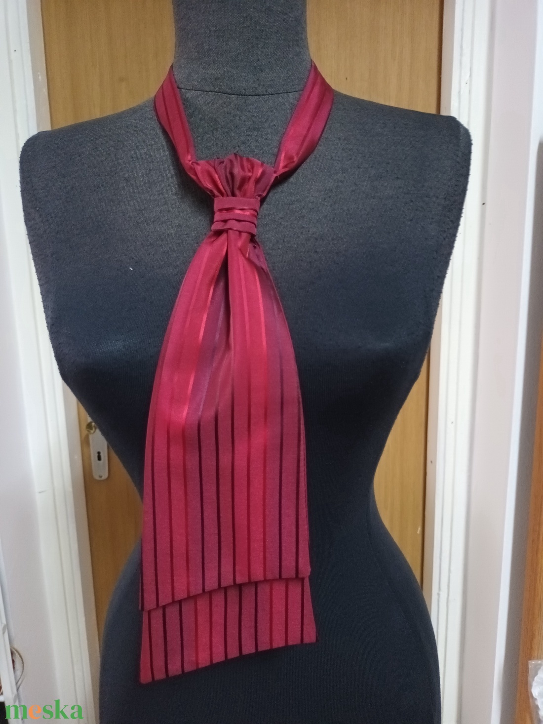 Elegáns bordó - fekete férfi nyakkendő. - ruha & divat - férfi ruha - nyakkendő - Meska.hu Elegáns bordó - fekete férfi nyakkendő. - ruha & divat - férfi ruha - nyakkendő - Meska.hu