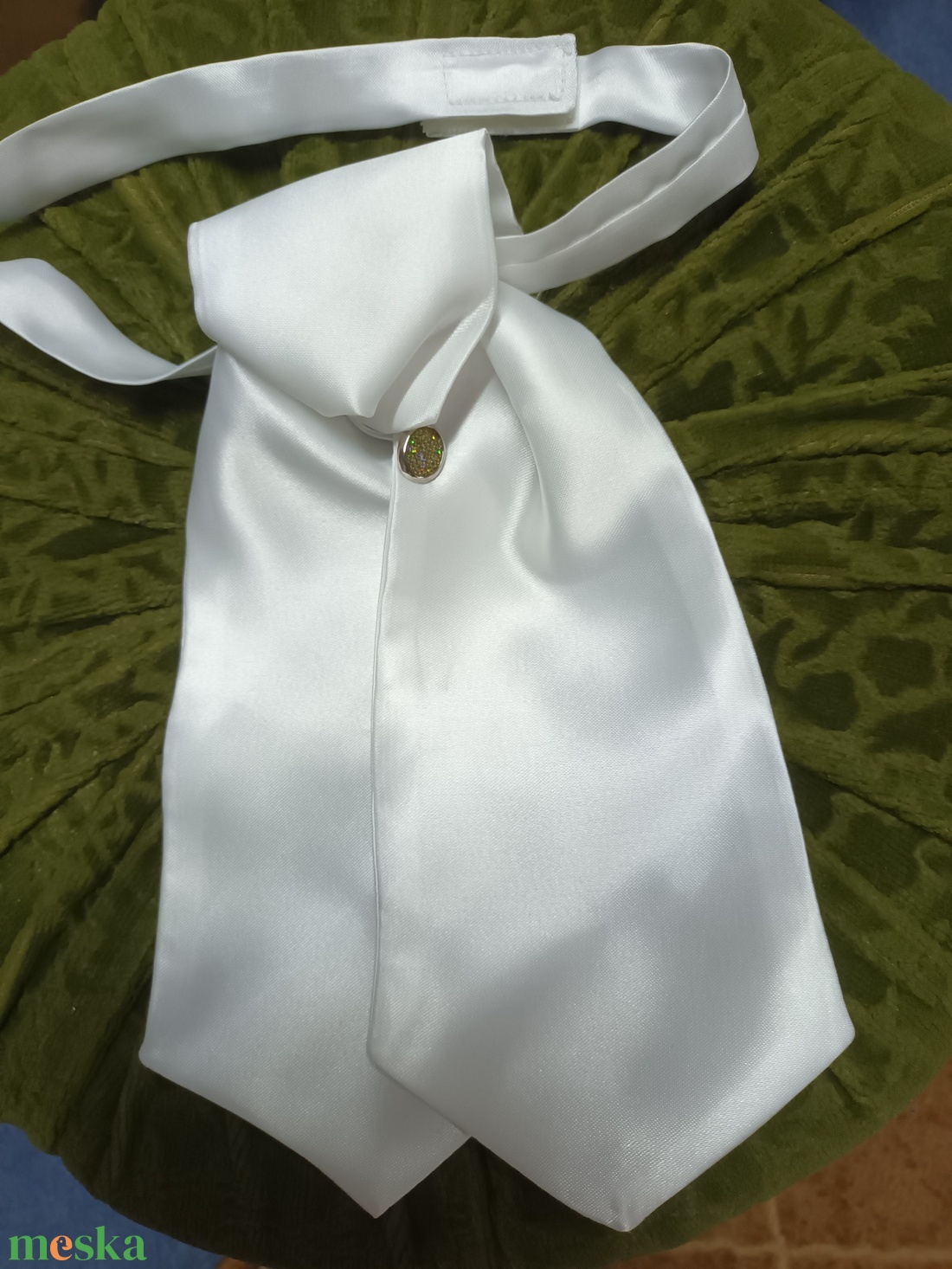 Elegáns fehér nyakkendő ünnepi alkalmakra. - ruha & divat - férfi ruha - nyakkendő - Meska.hu