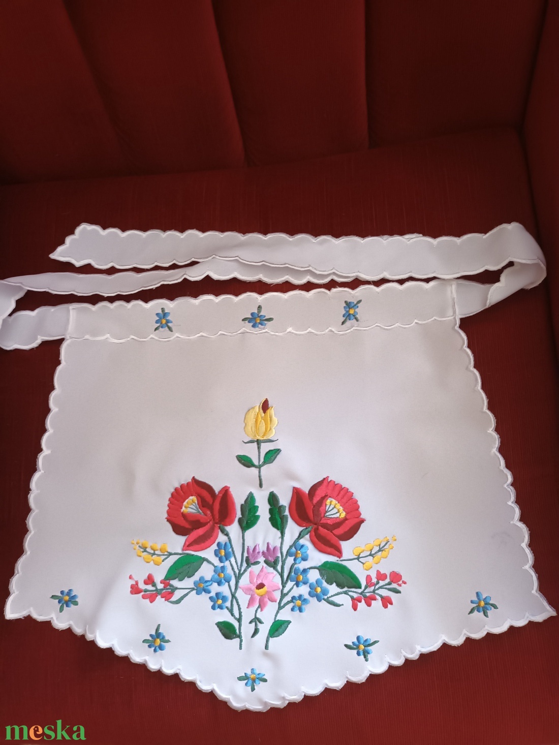 Kalocsai himzett kötények eladóak. - otthon & életmód - konyhafelszerelés, tálalás - konyhai textil - kötény - Meska.hu Kalocsai himzett kötények eladóak. - otthon & életmód - konyhafelszerelés, tálalás - konyhai textil - kötény - Meska.hu