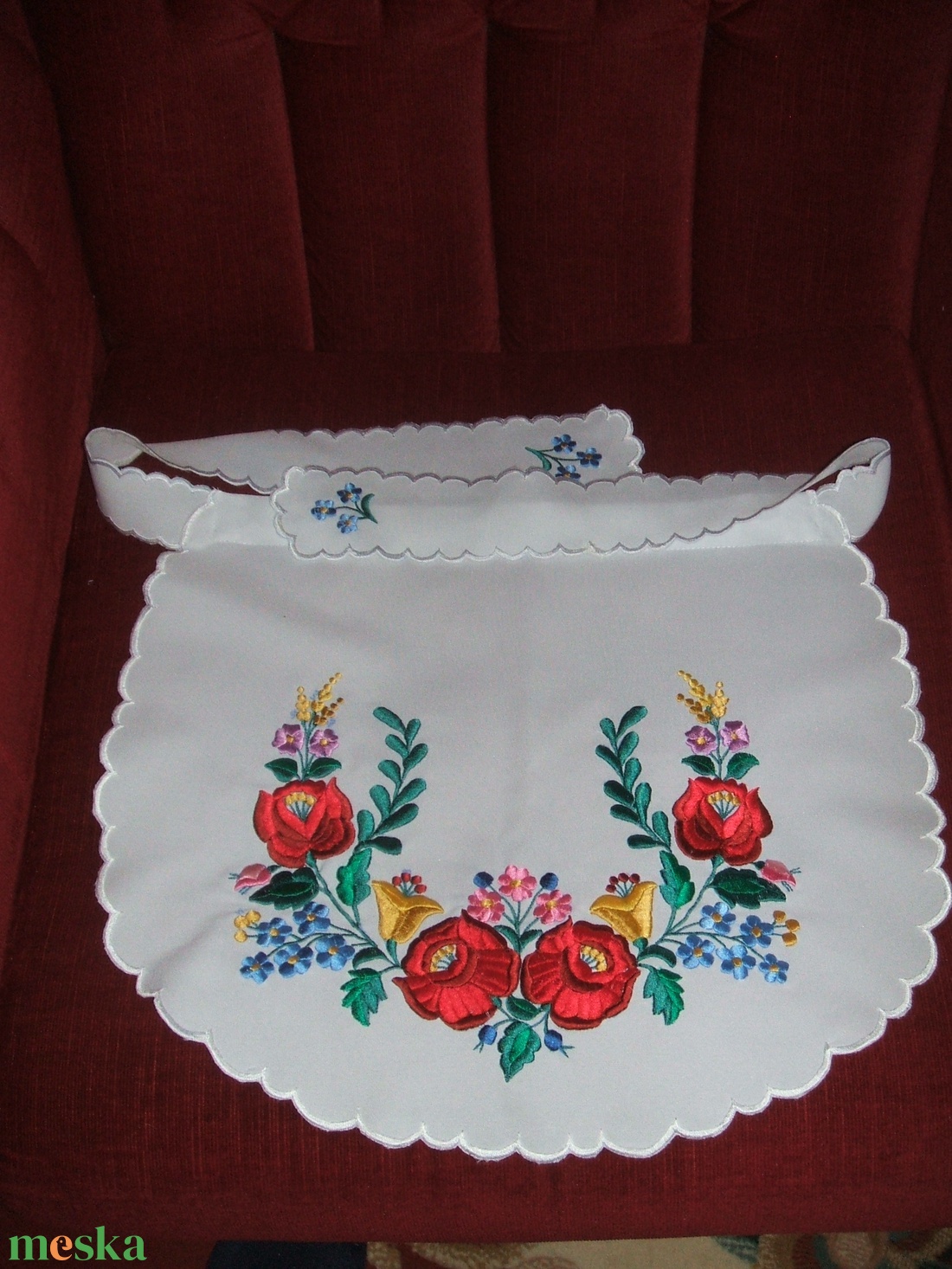 Kalocsai himzett kötények eladóak. - otthon & életmód - konyhafelszerelés, tálalás - konyhai textil - kötény - Meska.hu Kalocsai himzett kötények eladóak. - otthon & életmód - konyhafelszerelés, tálalás - konyhai textil - kötény - Meska.hu