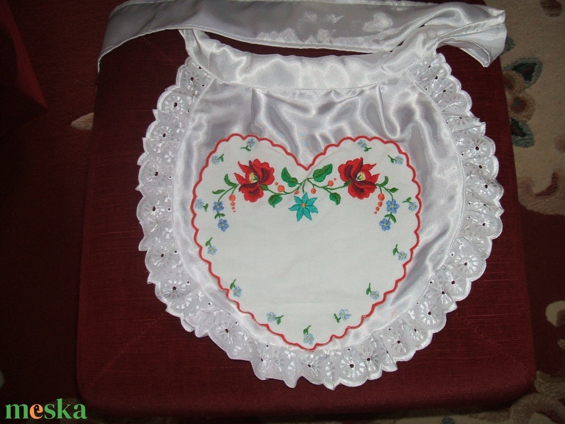 Kalocsai hímzett kötények - otthon & életmód - konyhafelszerelés, tálalás - konyhai textil - kötény - Meska.hu