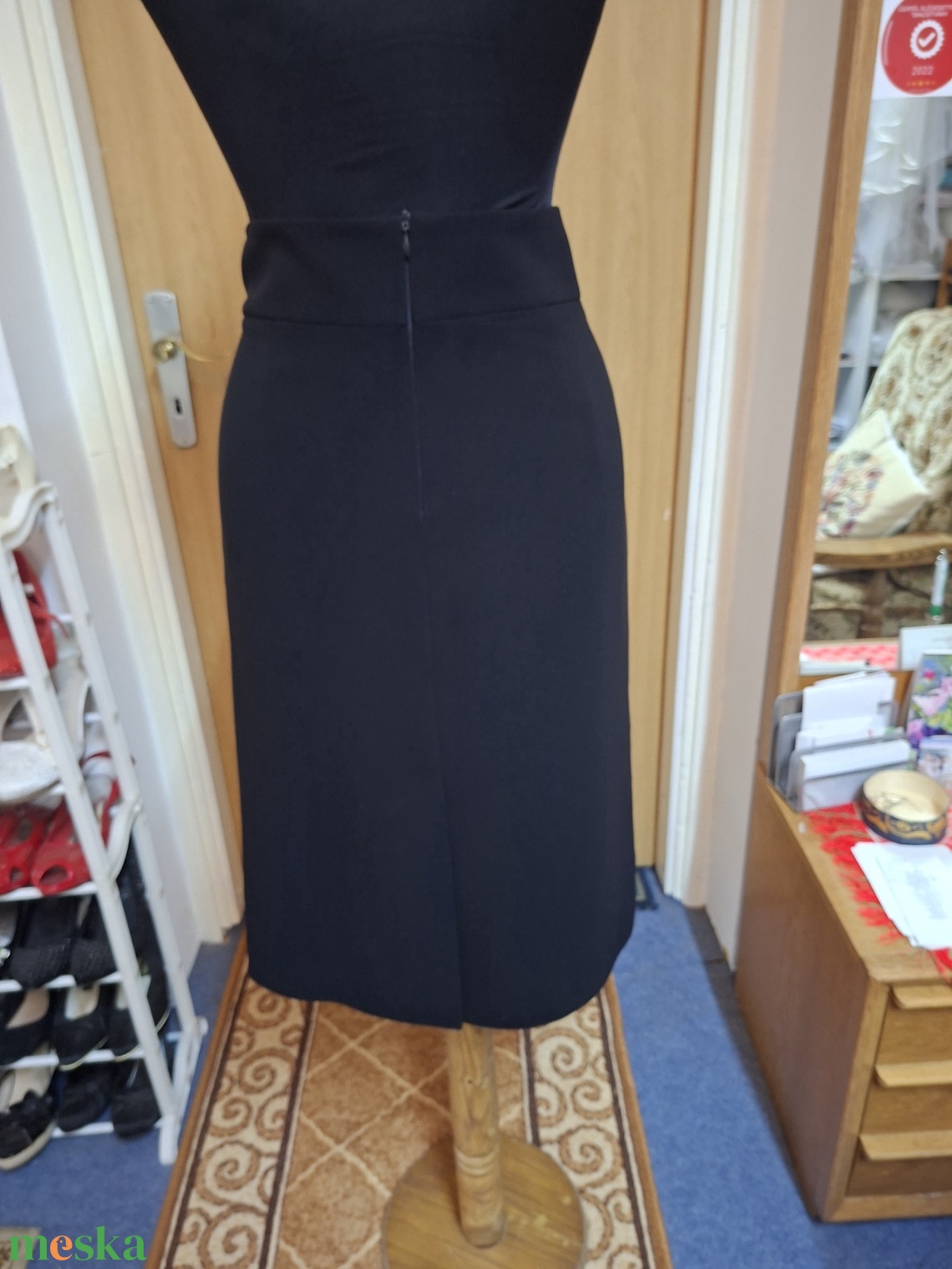 Elasztikus anyagból készített fekete  szoknya. - ruha & divat - női ruha - szoknya - Meska.hu